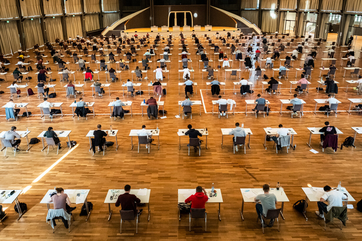 Prüfung in der Schwarzwaldhalle